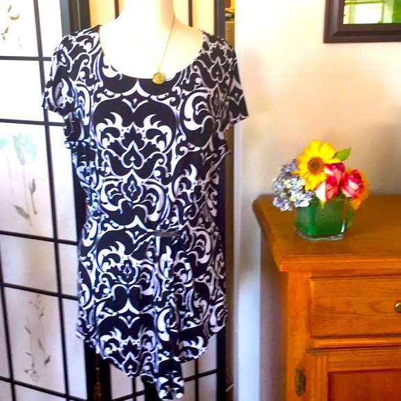 INC INTERNATIONAL CONCEPTS ABSTRACT PRINT TUNIC - Picture 1 of 4